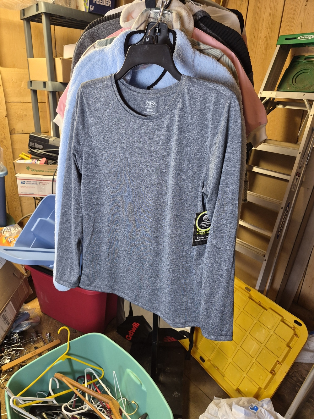 Athletic Works Heather Slate Gray Long Sleeve Crewneck Tee Bin 64